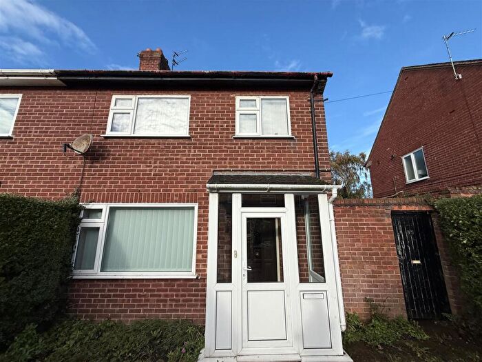 3 Bedroom Semi-Detached House For Sale In Kings Drive, Thingwall, Wirral, CH61