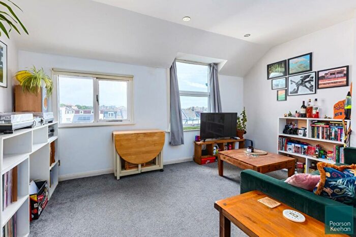 1 Bedroom Apartment For Sale In Sackville Road, Hove, BN3