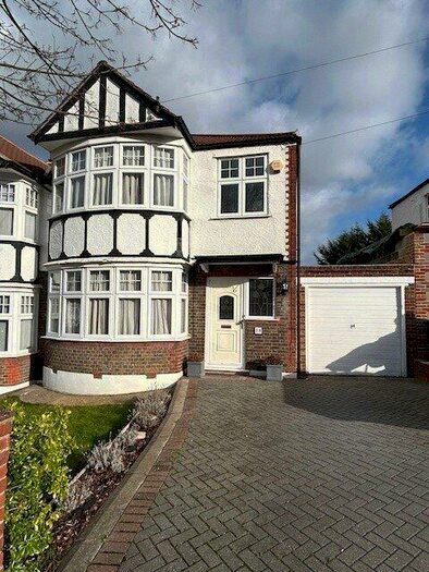 3 Bedroom House To Rent In Court Road, London, SE25