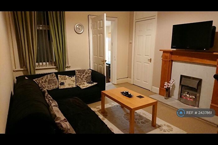 3 Bedroom Flat To Rent In Warton Terrace, Heaton, NE6