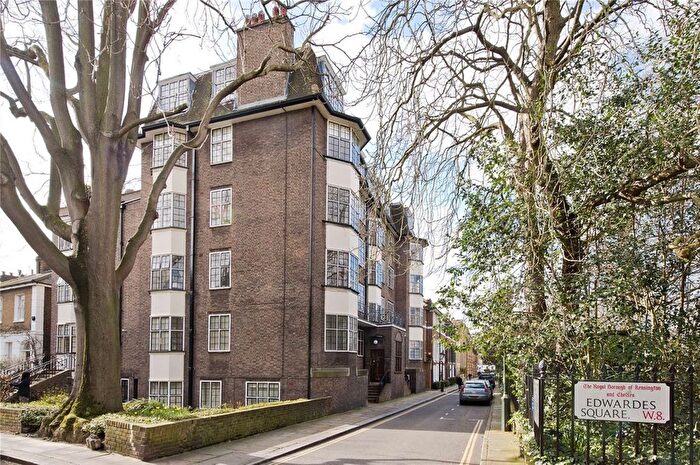 2 Bedroom Flat For Sale In South Edwardes Square, Kensington, W8