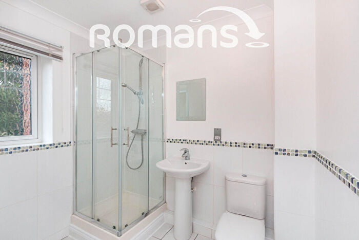 2 Bedroom Apartment To Rent In Clockhouse Road, GU14