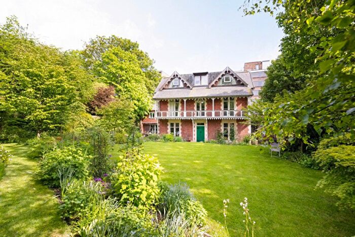 6 Bedroom Detached House For Sale In St. Michaels Hill, Bristol, BS2