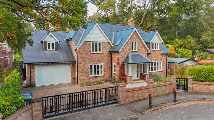 4 Bedroom Detached House For Sale In Beaufoys Avenue, Ferndown, BH22