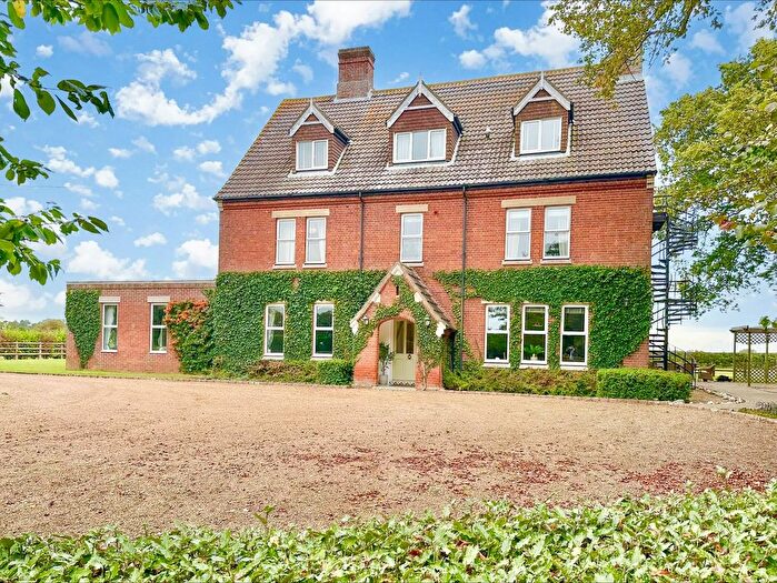 8 Bedroom Detached House For Sale In Acle Road, Upton, Norwich, NR13