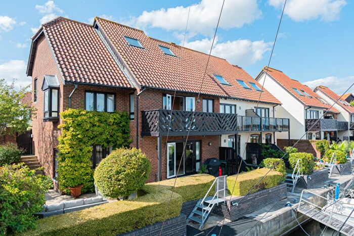 4 Bedroom Semi-Detached House For Sale In Hythe Marina Village, Hythe, SO45
