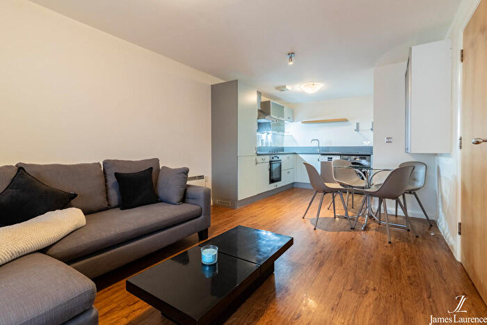 1 Bedroom Apartment For Sale In Westgate Apartments, Arthur Place, Jewellery Quarter, B1