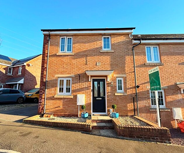 3 Bedroom End Of Terrace House For Sale In Maes Y Piod, Bridgend, CF31