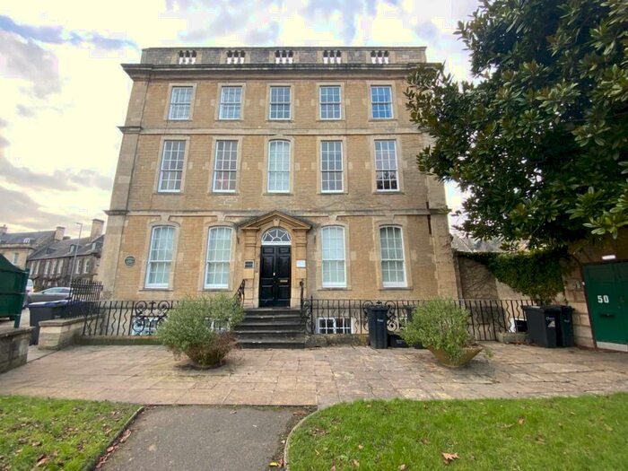 1 Bedroom Apartment To Rent In St. Margarets Street, BA15