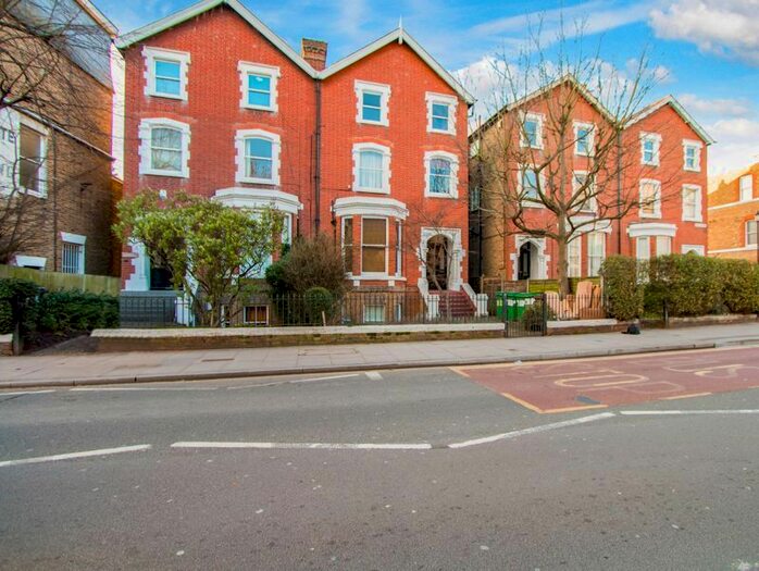 1 Bedroom Flat To Rent In Ridgway, London, SW19