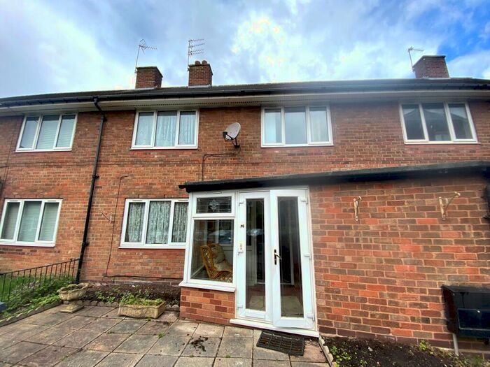 4 Bedroom House To Rent In Southacre Avenue, B5