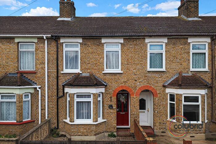 3 Bedroom Terraced House For Sale In Kent Road, Grays, RM17