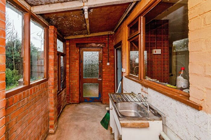3 Bedroom Terraced House For Sale In Kent Street, Walsall, West Midlands, WS2