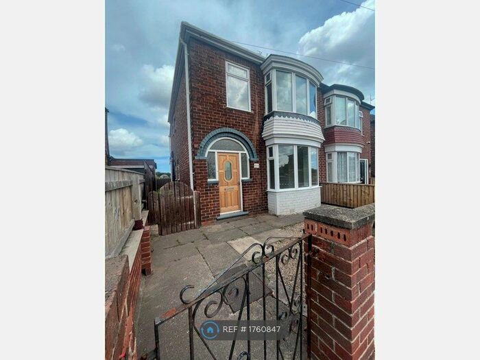 3 Bedroom Semi-Detached House To Rent In Thames Road, Redcar, TS10