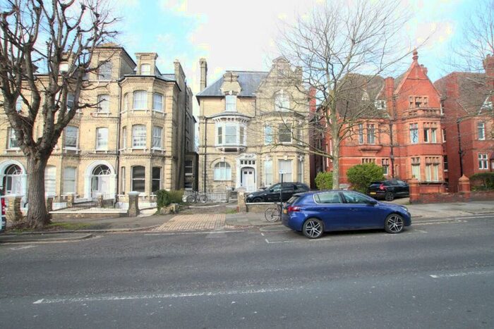 1 Bedroom Flat To Rent In The Drive, Hove, East Sussex, BN3