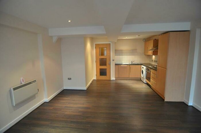2 Bedroom Flat To Rent In Colonial Buildings, - Sunbridge Road, Bradford, BD1