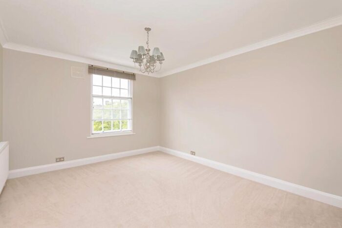 2 Bedroom Flat To Rent In Finchley Road, Temple Fortune, NW11