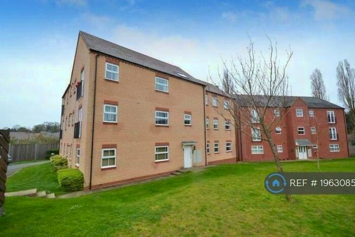 2 Bedroom Flat To Rent In Walkers Way, Roade, Northampton, NN7