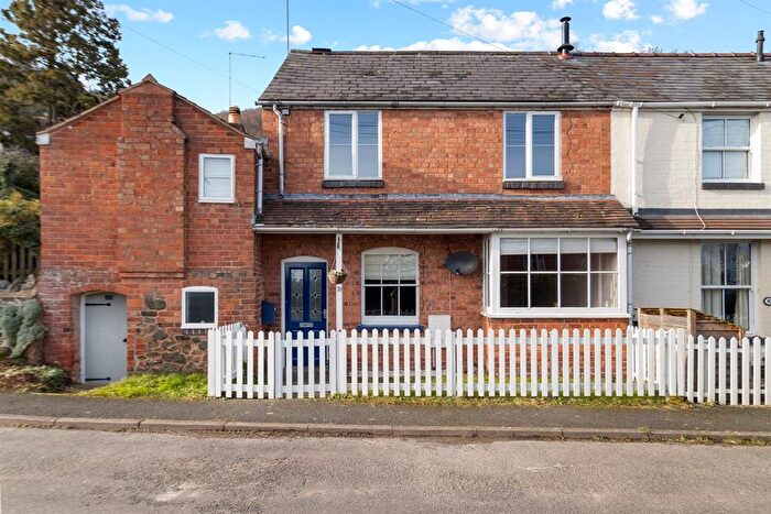 3 Bedroom Terraced House For Sale In Kings Road, Malvern, WR14