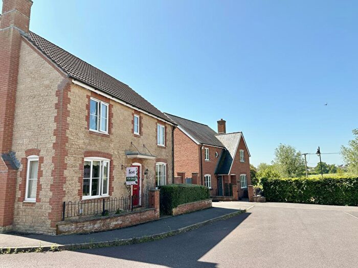 4 Bedroom Detached House For Sale In Casterbridge Way, Gillingham, SP8