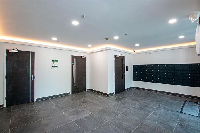 1 Bedroom Flat To Rent In Buckingham Court, Milton Keynes, MK9