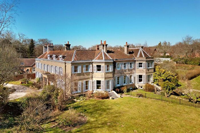 6 Bedroom Link Detached House For Sale In Mortimer Hill *Picturesque Village, Ideal For London Commuters, RG7