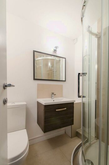 4 Bedroom Flat To Rent In Worlds End Estate, Chelsea, London, SW10