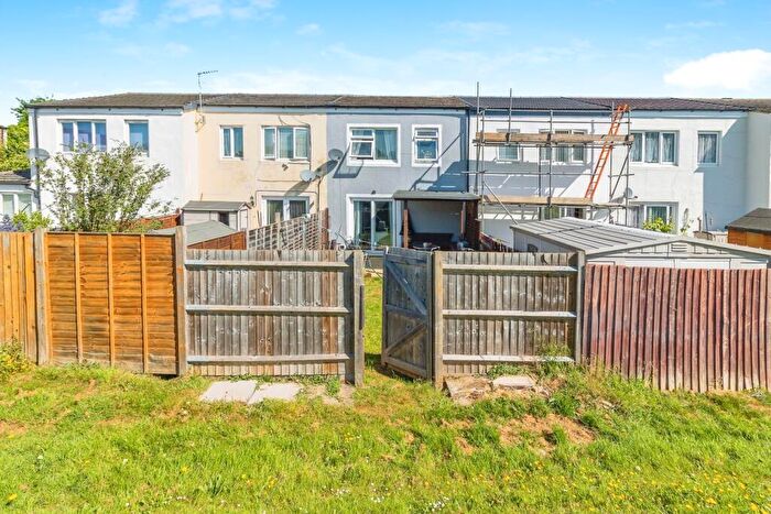 3 Bedroom Terraced House For Sale In Goring, Stantonbury, Milton Keynes, Buckinghamshire, MK14