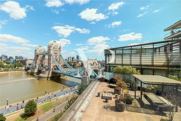 4 Bedroom Flat To Rent In Blenheim House, Crown Square, London, SE1