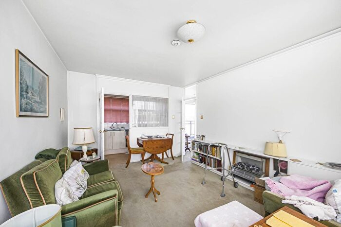 2 Bedroom Flat For Sale In Chippendale House, London, SW1V