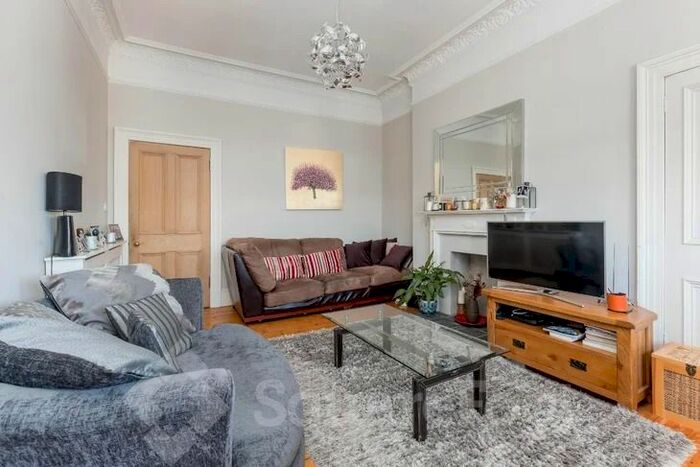 3 Bedroom Flat To Rent In Perth Street, Edinburgh, EH3