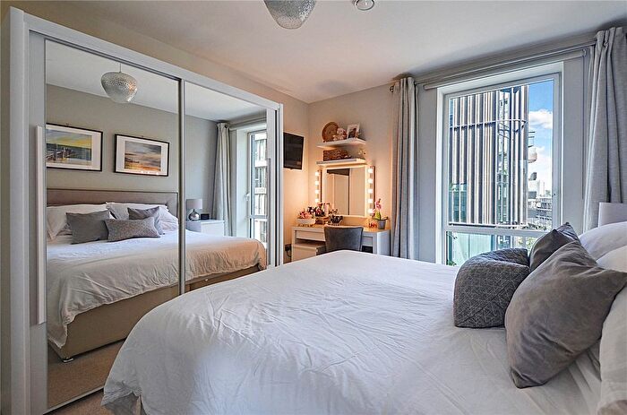 1 Bedroom Flat For Sale In Chandlers Avenue, Greenwich, London, SE10