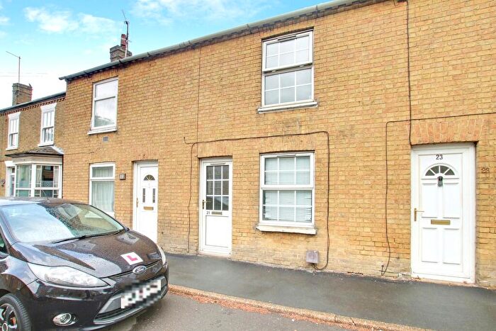 2 Bedroom Terraced House For Sale In London Road, Chatteris, PE16