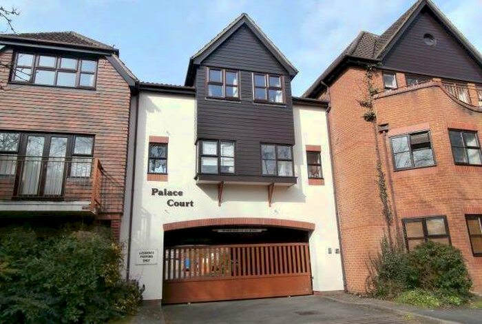 1 Bedroom Apartment To Rent In Woking, Surrey, GU21