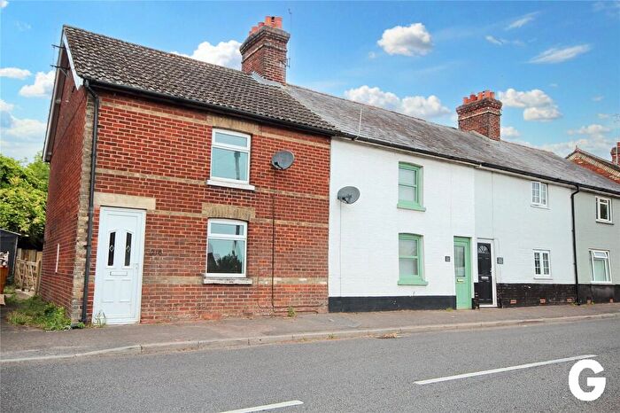 2 Bedroom End Of Terrace House For Sale In Christchurch Road, Ringwood, Hampshire, BH24