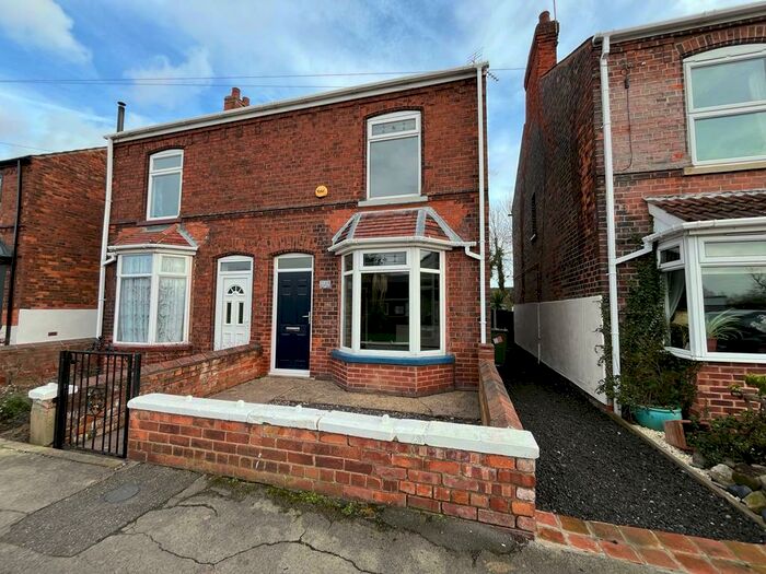 3 Bedroom Semi-Detached House For Sale In Station Road, Misterton, Doncaster, DN10