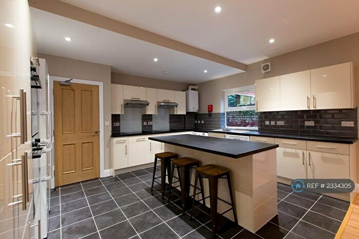 6 Bedroom Semi-Detached House To Rent In Coventry Road, Southampton, SO15