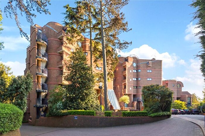 4 Bedroom Flat For Sale In St. Regis Heights, Hampstead, London, NW3