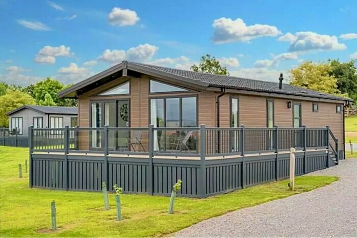 2 Bedroom Lodge For Sale In Hillcrest Park, Caldwell, DL11