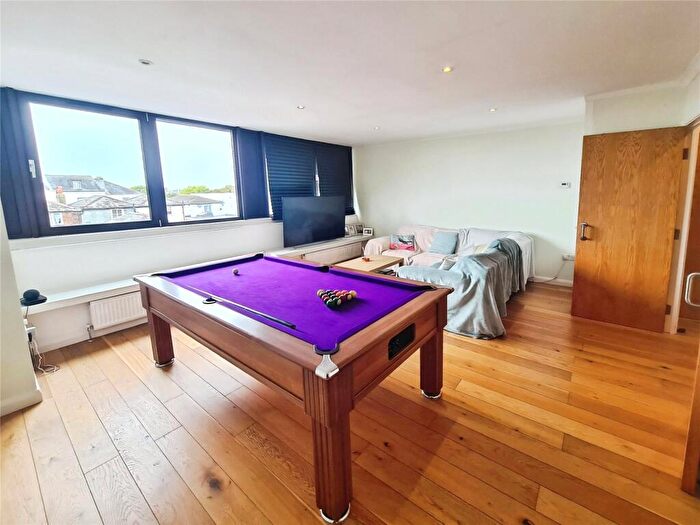 2 Bedroom Flat To Rent In Upper Banister Street, Southampton, Hampshire, SO15