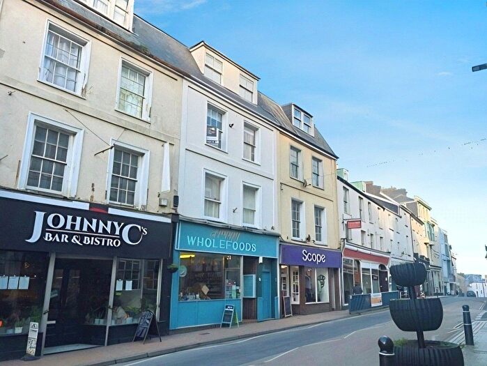 2 Bedroom Flat For Sale In A High Street, Ilfracombe, Devon, EX34