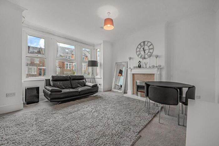 2 Bedroom Flat To Rent In Eglinton Hill, Plumstead, SE18