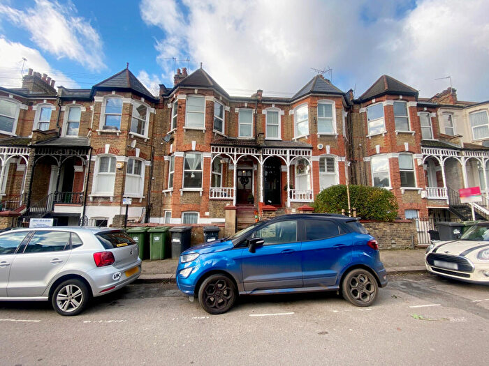 2 Bedroom Flat To Rent In Sandrock Road, Lewisham, SE13