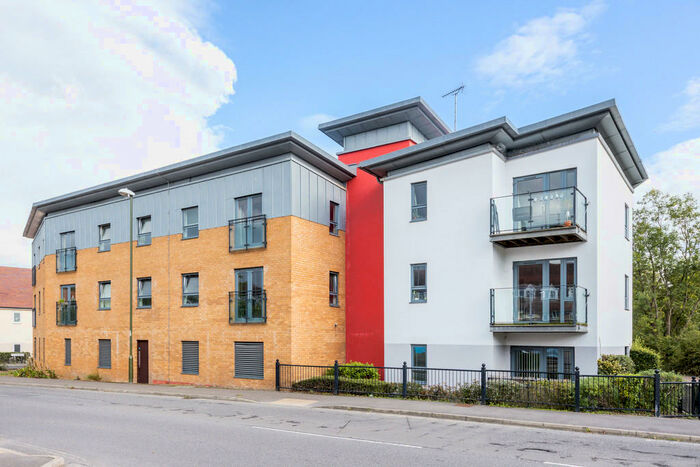 2 Bedroom Apartment To Rent In Lintot Square, Southwater, RH13