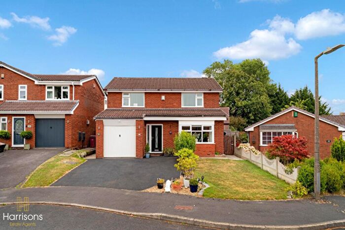 4 Bedroom Detached House For Sale In Broom Way, Westhoughton, Bolton, Lancashire, BL5