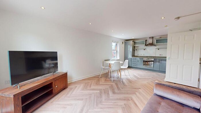 2 Bedroom Property To Rent In Flat, Kirkstall Lane, St Ann's Place, LS5