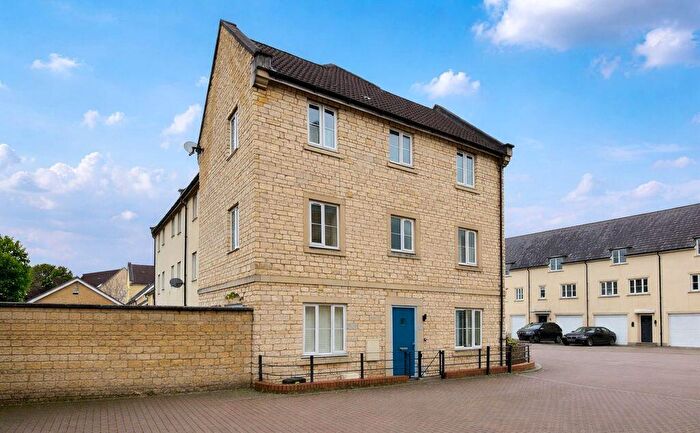4 Bedroom End Of Terrace House For Sale In Garston Mead, Frome, BA11