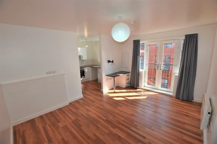 Apartment To Rent In Clyde Court, Erskine Street, Leicester, LE1