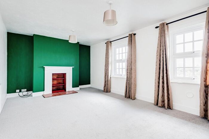1 Bedroom Flat To Rent In White Hart Walk, Faringdon, Oxfordshire, SN7