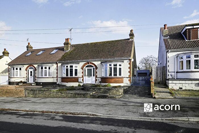 2 Bedroom Bungalow To Rent In Eastcourt Lane Gillingham, ME8
